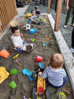 Infant & toddler outdoor activity  - Activity